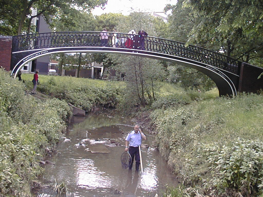 wyken canal bridge over the river